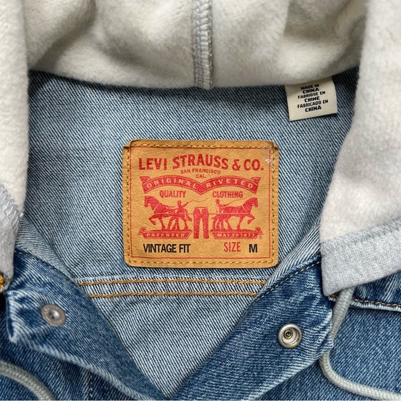 Levi's Hybrid Hoodie Denim Trucker Jacket - Picture 3 of 3